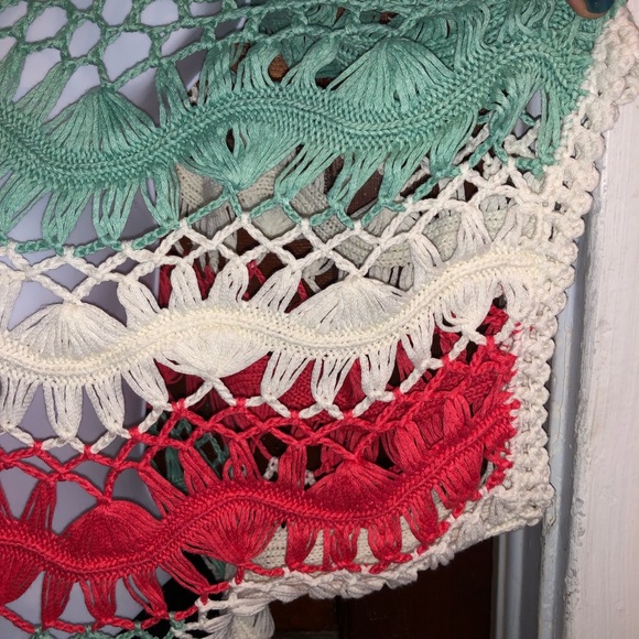 Vivid Collection Of NY Short Blouse - Picture 4 of 14